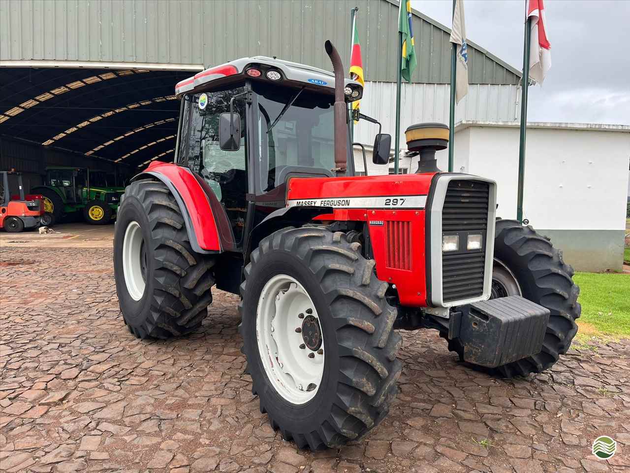 TRATOR MASSEY FERGUSON MF 297 Tração 4x4 Comatral Caminhões e Máquinas Agrícolas PANAMBI RIO GRANDE DO SUL RS